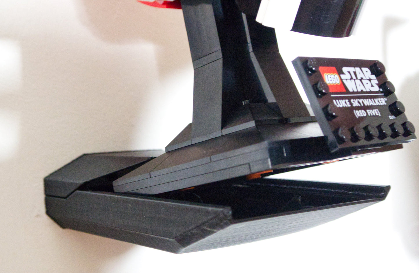 Uchwyt na ścianę na ZESTAW KLOCKÓW LEGO HEŁM + ZESTAW MONTAŻOWY - 2 szt