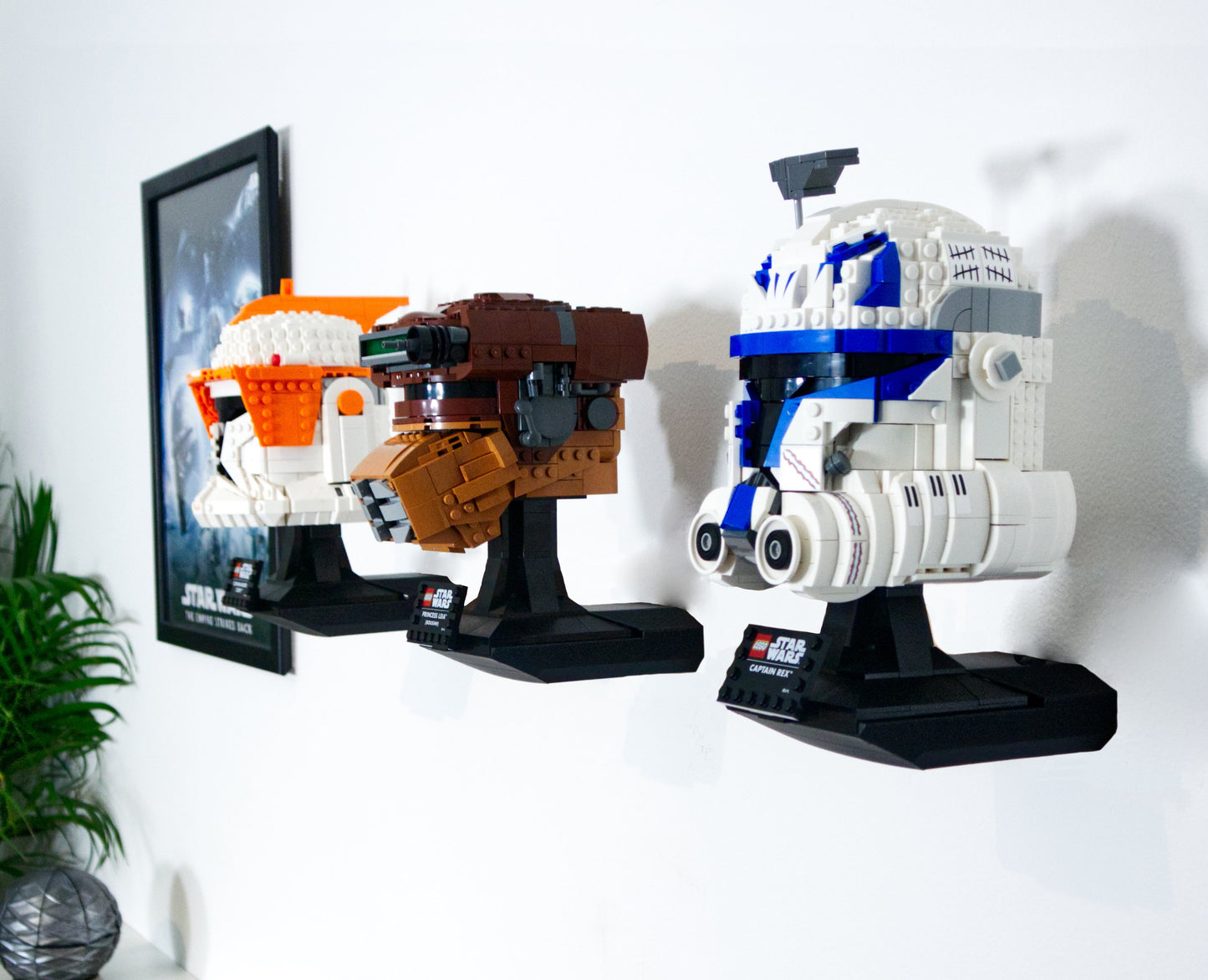 Uchwyt na ścianę na ZESTAW KLOCKÓW LEGO HEŁM + ZESTAW MONTAŻOWY - 2 szt