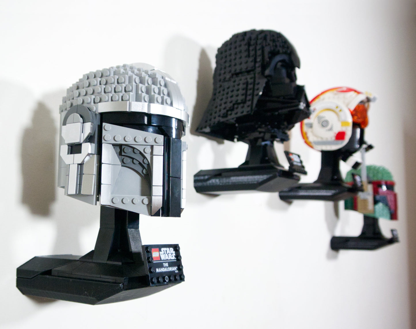 Uchwyt na ścianę na ZESTAW KLOCKÓW LEGO HEŁM + ZESTAW MONTAŻOWY - 2 szt