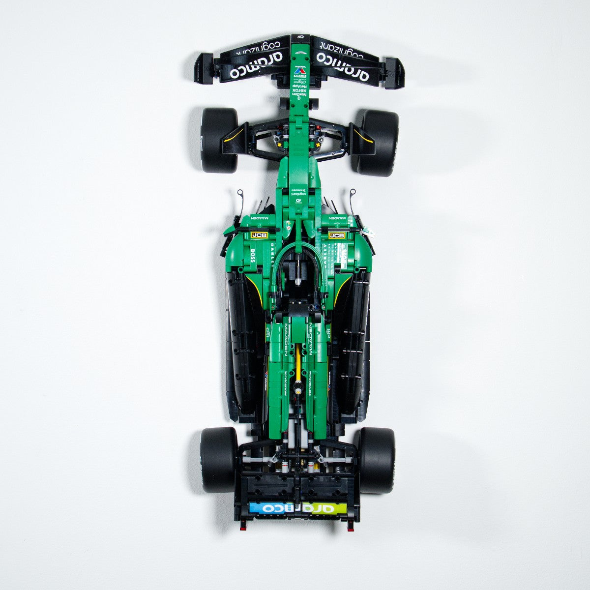 Aston Martin F1 - 42240 - Uchwyt Na Ścianę Wieszak Na LEGO Bolid Formułę